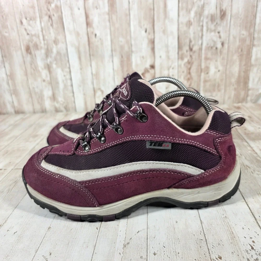 LL Bean Women 8 Wide Snow Sneaker Waterproof Primaloft Plum Purple Hiking Boot